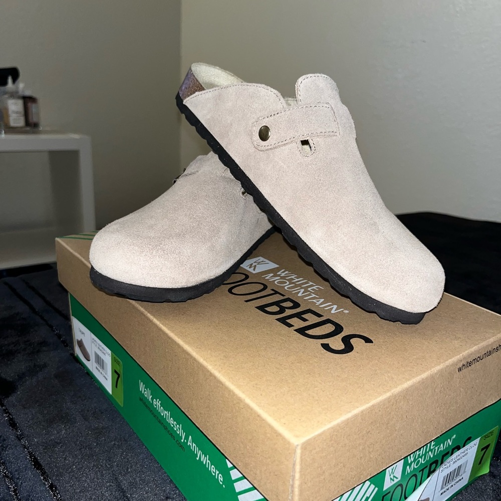 White Mountain Clogs